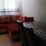 Maison Room